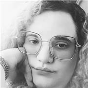 Sou apaixonada pela Língua Inglesa e uma pessoa muito paciente. Estou apta a ensinar para todas as faixas etárias: crianças, adolescentes, adultos e idosos!